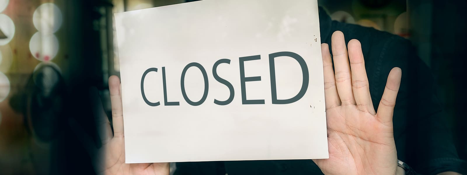 Closed sign in window